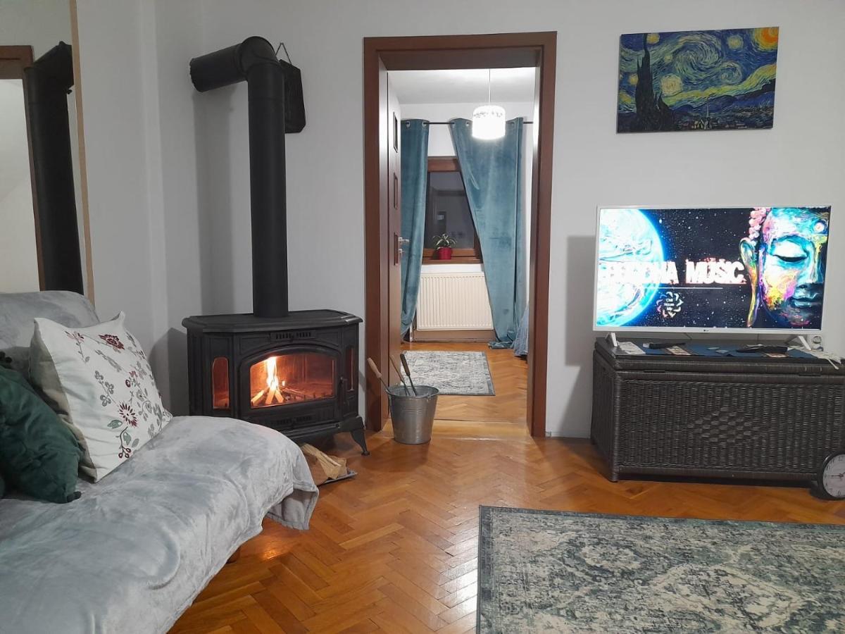Appartement La Rossa à Braşov Extérieur photo