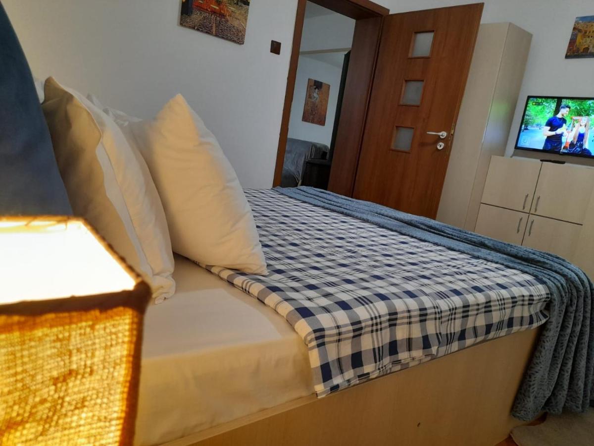 Appartement La Rossa à Braşov Extérieur photo