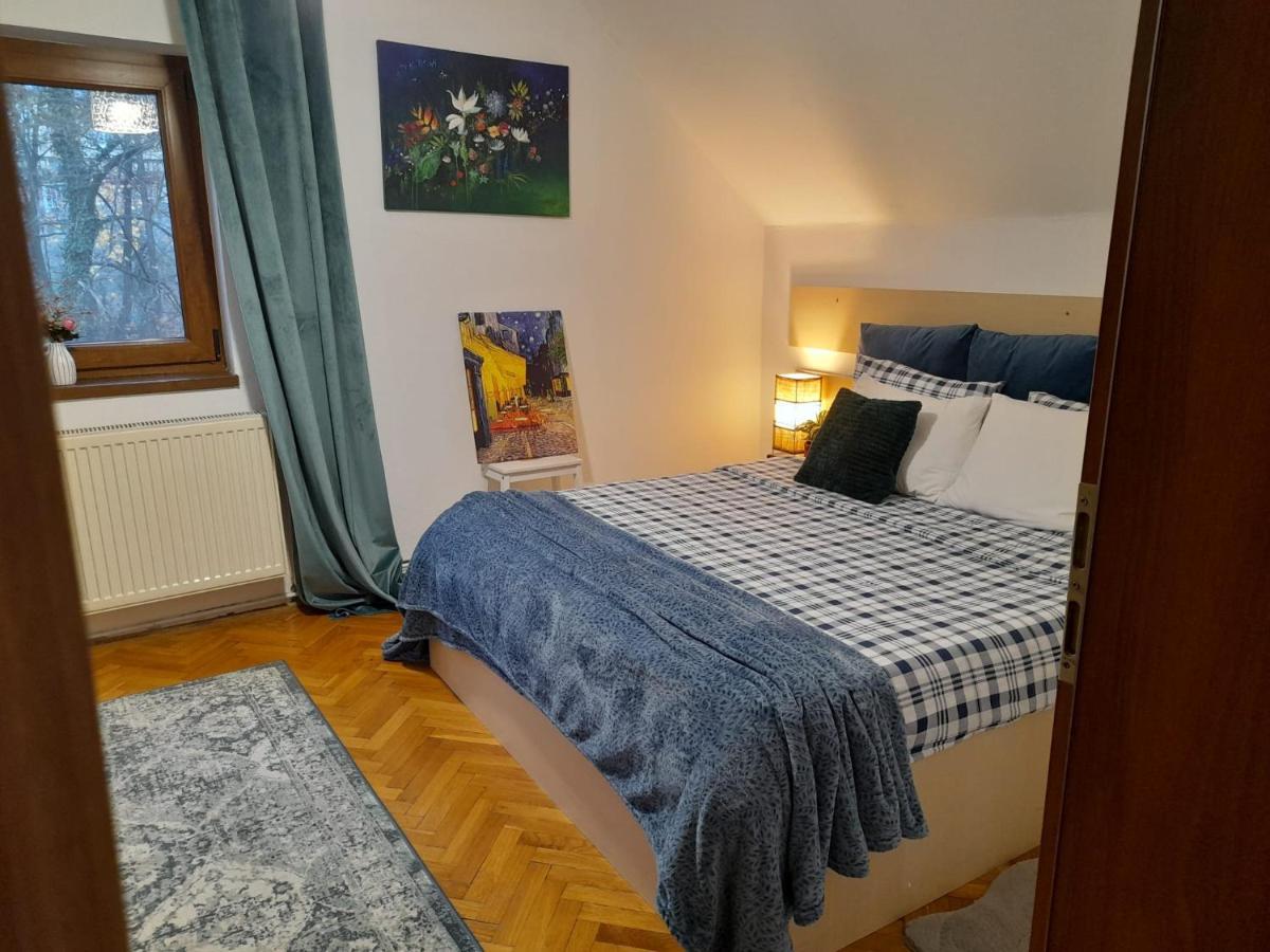 Appartement La Rossa à Braşov Extérieur photo