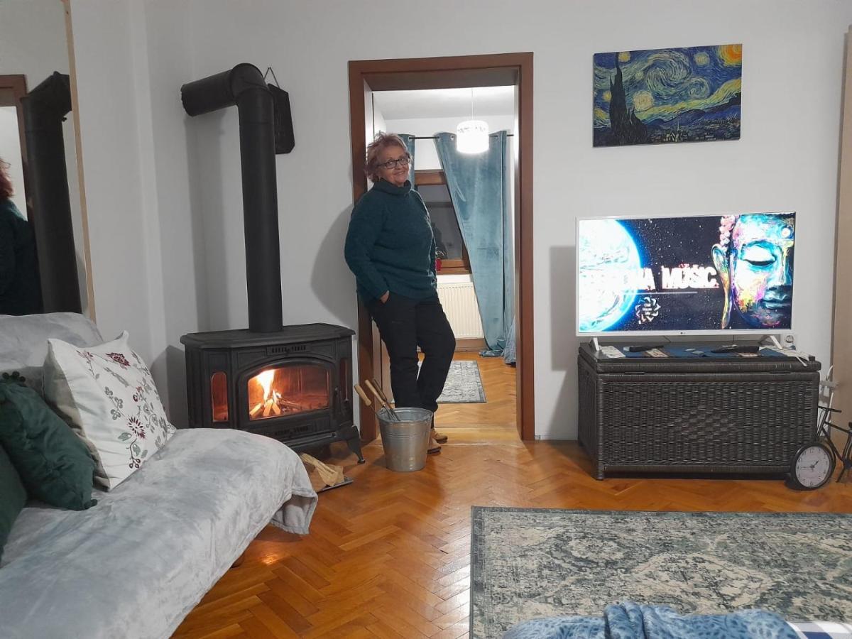 Appartement La Rossa à Braşov Extérieur photo