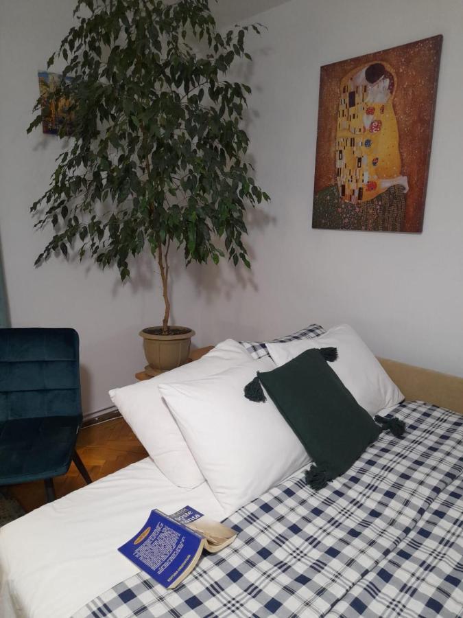 Appartement La Rossa à Braşov Extérieur photo
